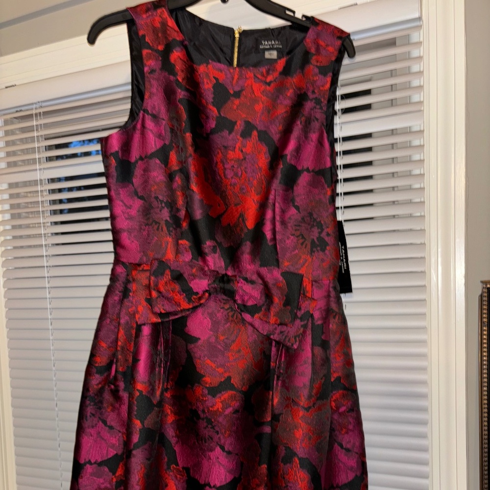 Tahari Sleeveless Abstract Floral Bow Waist Dress, Size 6